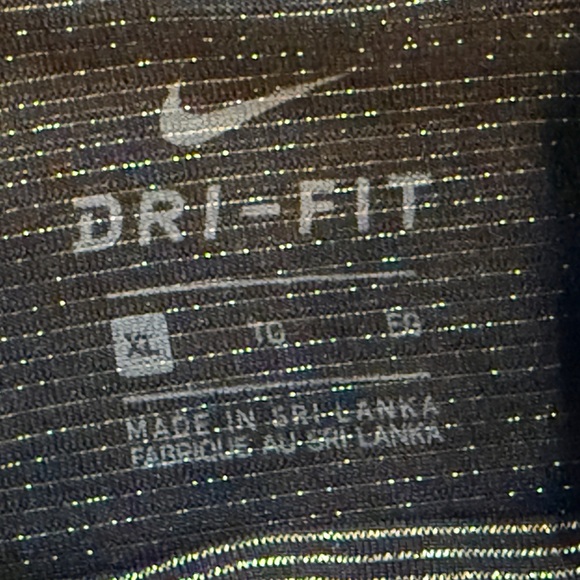 Women’s NWT NIKE Pro Dri-Fit Black/Gold metallic long sleeve top. Size XL - Picture 8 of 9